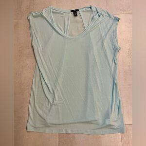 Gap women’s blue/green sleeveless long top. Pretty sheer detailing and back.Sz M